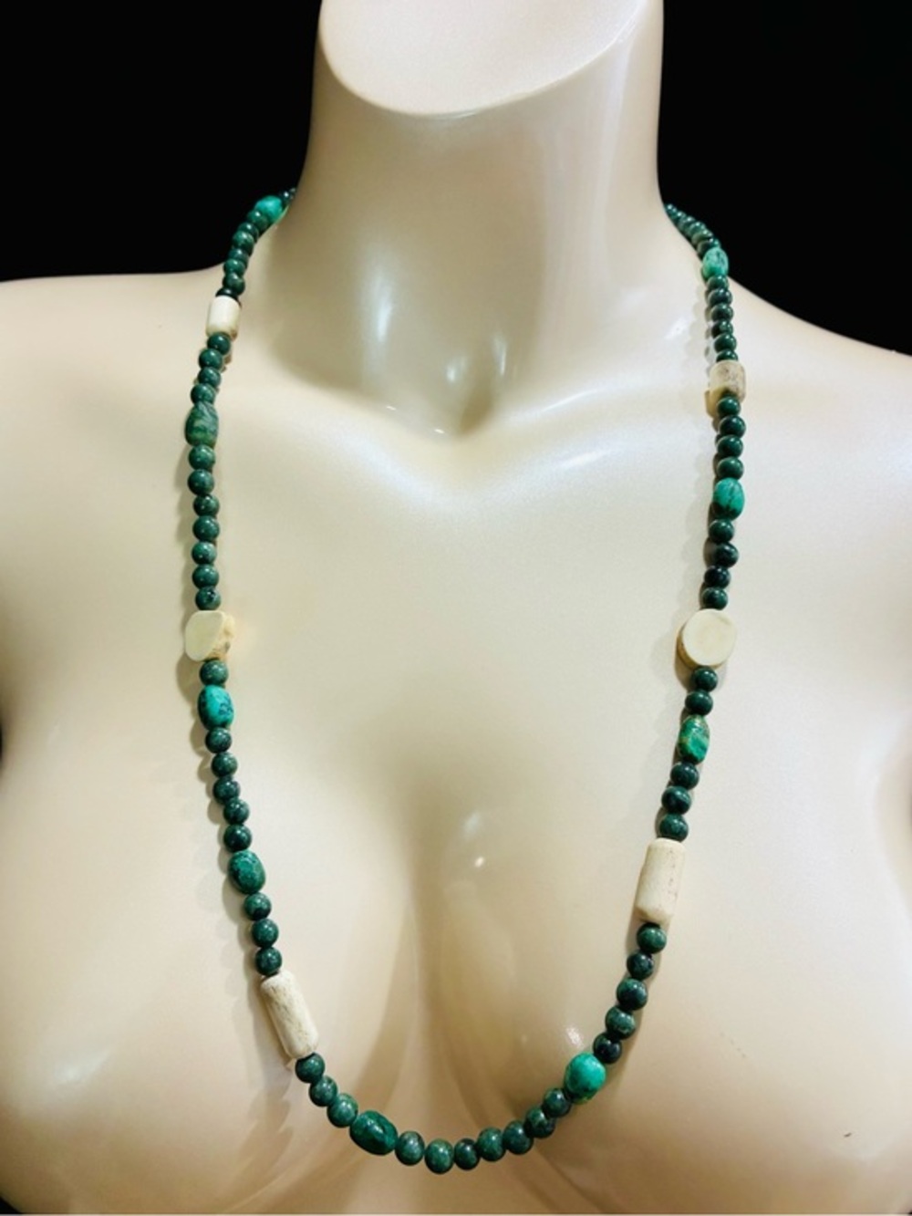 Green Natural Stone Bead Necklace Cream Accents Toggle Clasp Easy Boho Chic